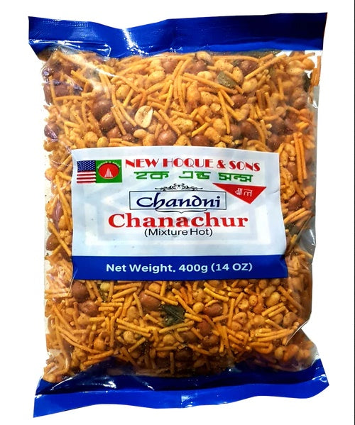 A bengali hot mix snack with chickpea noodles, peanuts, curry leaves and spices